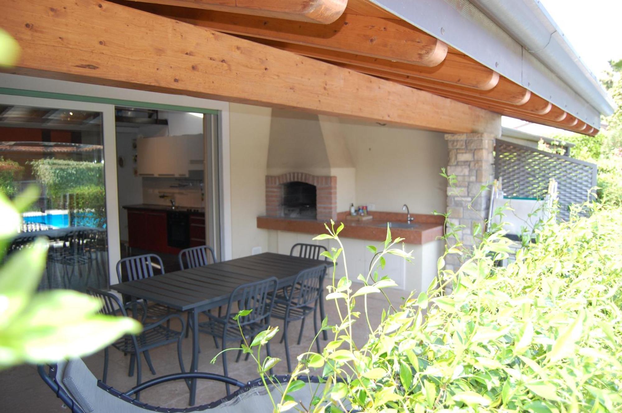 Casa Vacanze "Il Porticciolo" Manerba del Garda Exterior photo